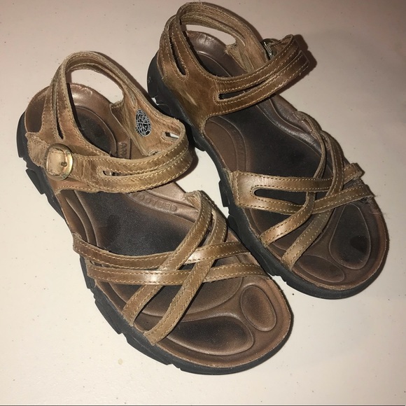 keen leather sandals